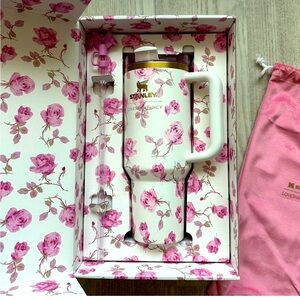 Stanley x Love Shack Fancy Quencher Tumbler 40 OZ Ribbon Rosa